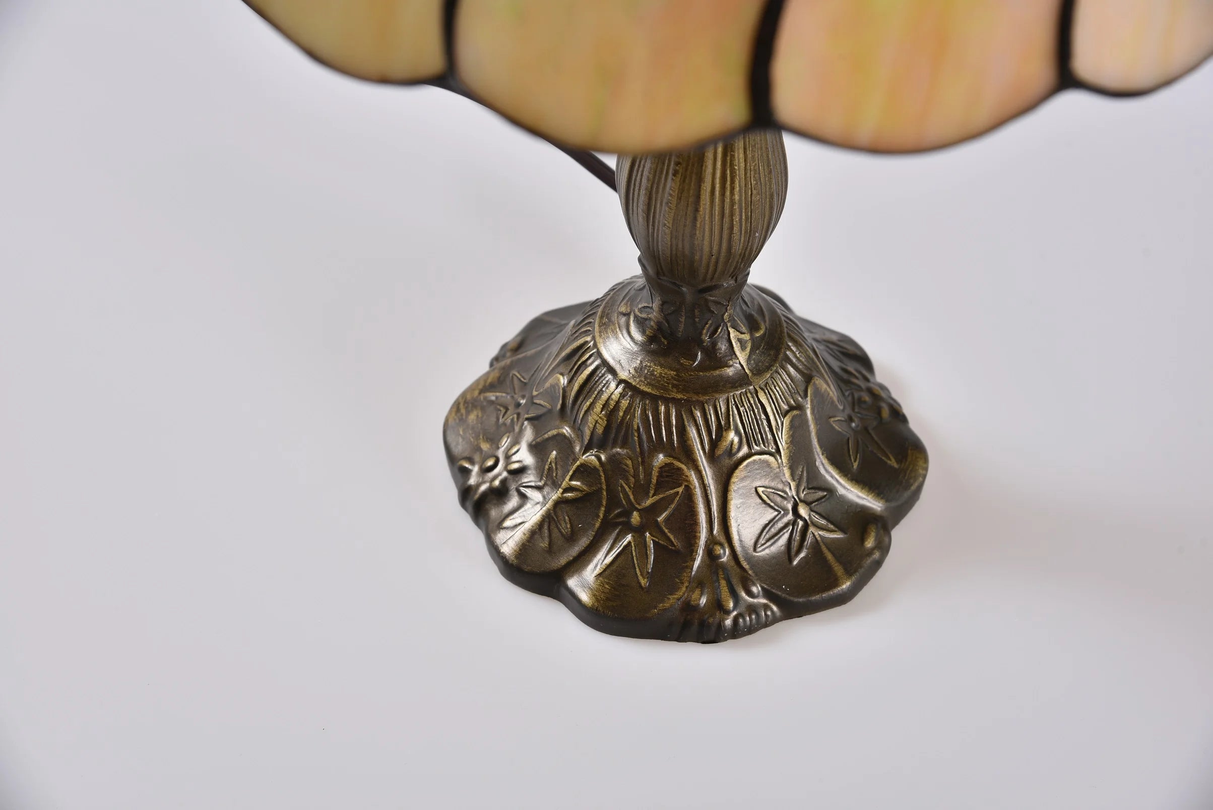 Tiffany Style Table Lamp Stained-Glass 18.1'' H Multi-Color P2601