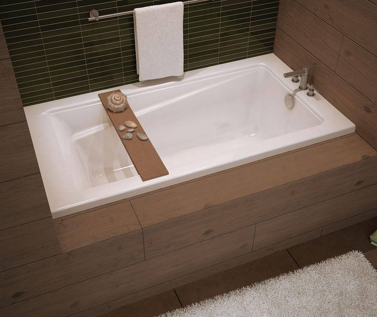 60in x 32in Soaking Bathtub with Right Hand Drain C3111