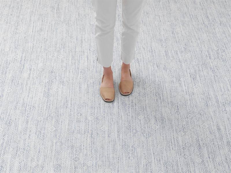 White Black Mosaic Woven Floor Mat K47952