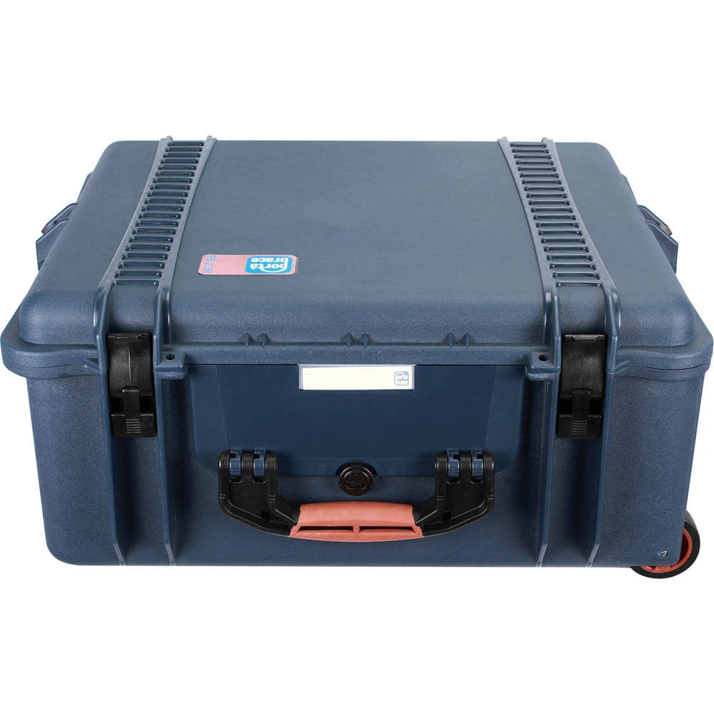 Wheeled Watertight Case with Divider F7707