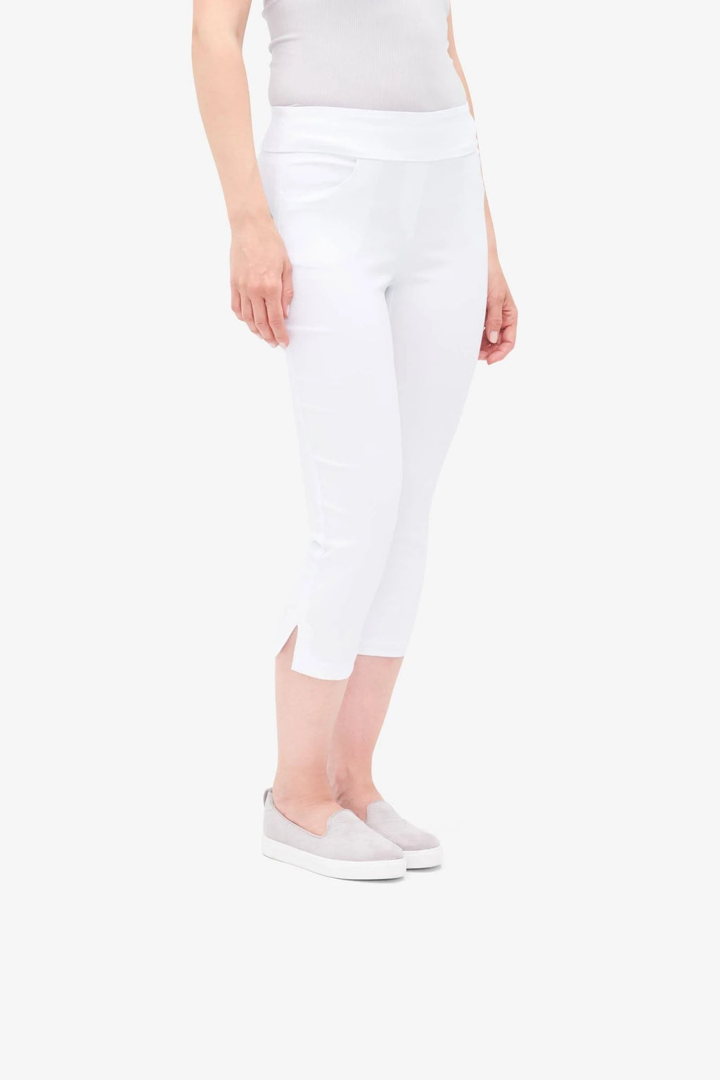 White Pocket Capris, Size 6 U211