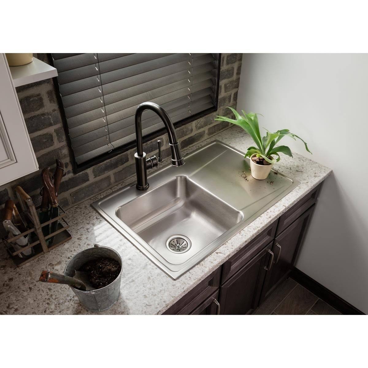 Chrome Pull-Down Kitchen Faucet A9830