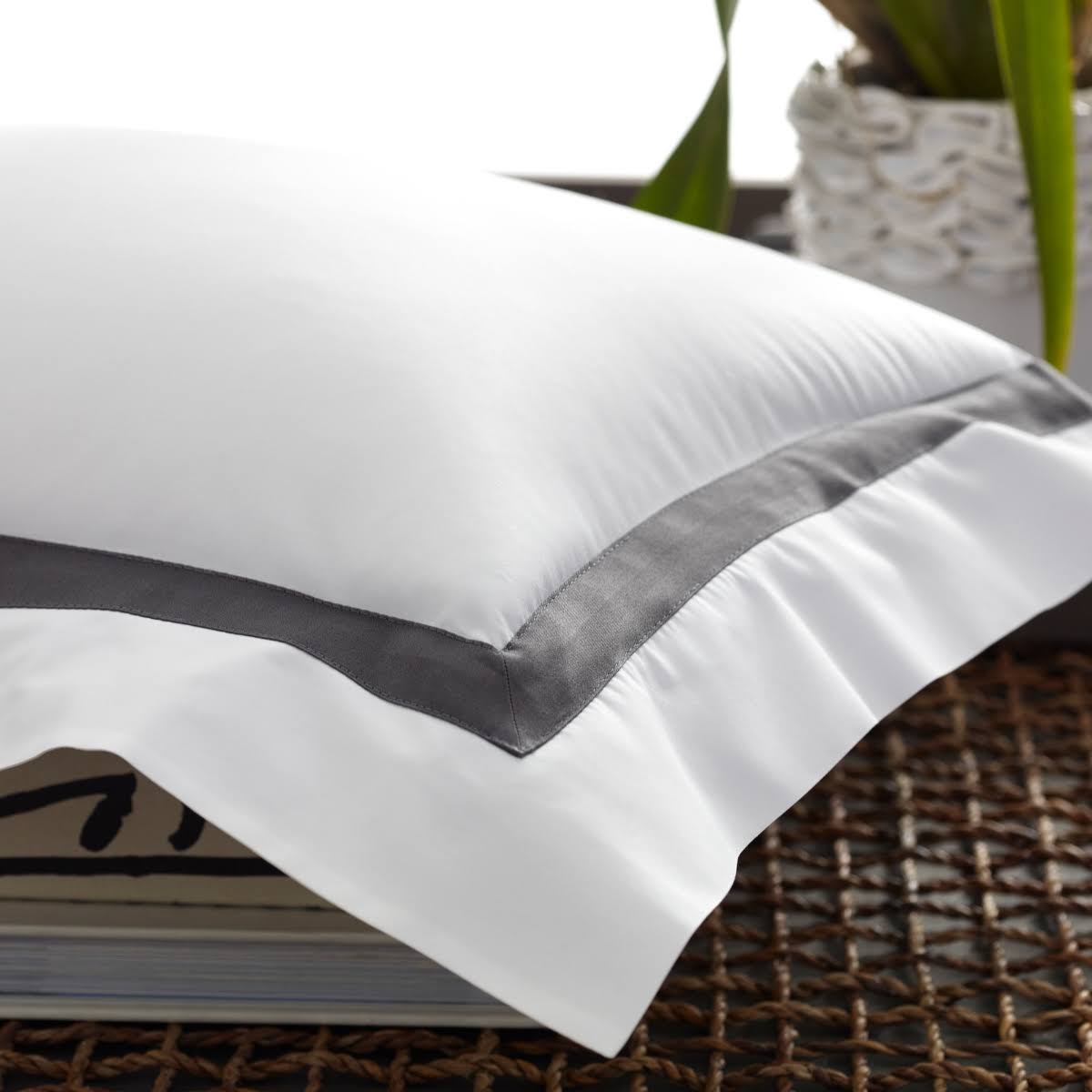 Navy Euro Sham U517595