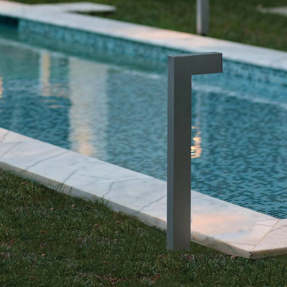 Cedar Landscape Path Light R829911