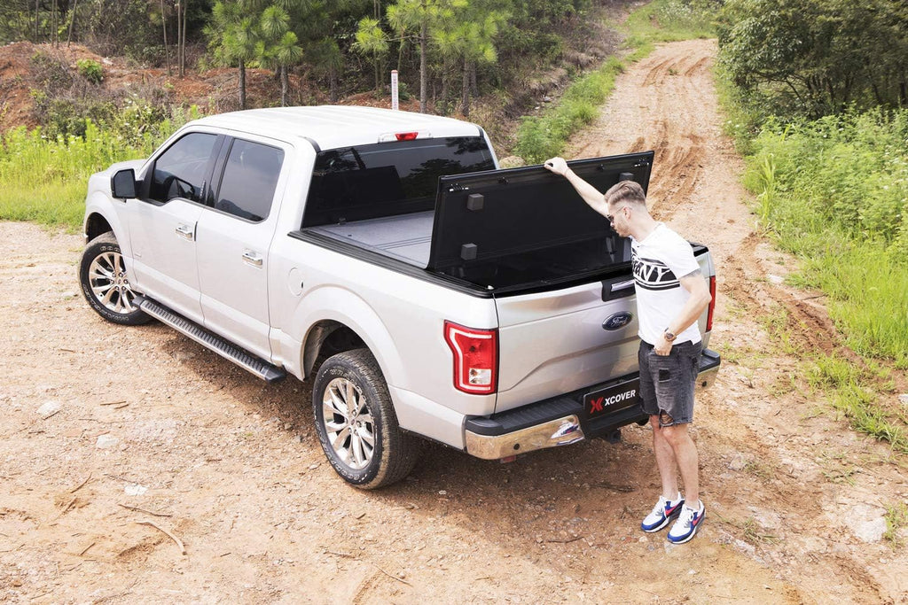 Low Profile Hard Folding Truck Bed Tonneau Cover D19915
